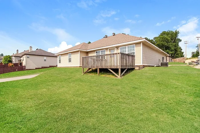 5813 Heritage Heights Dr — Photo 11