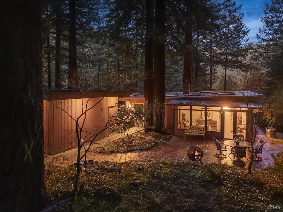1st image of 8 Huckleberry Heights