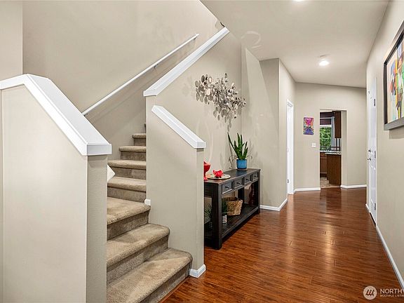 3rd image of 18104 111th Street E