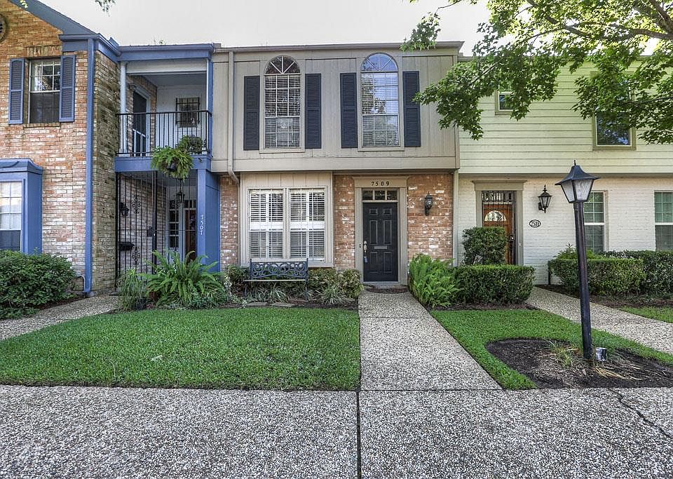 1st image of 7509 Brompton St #7509