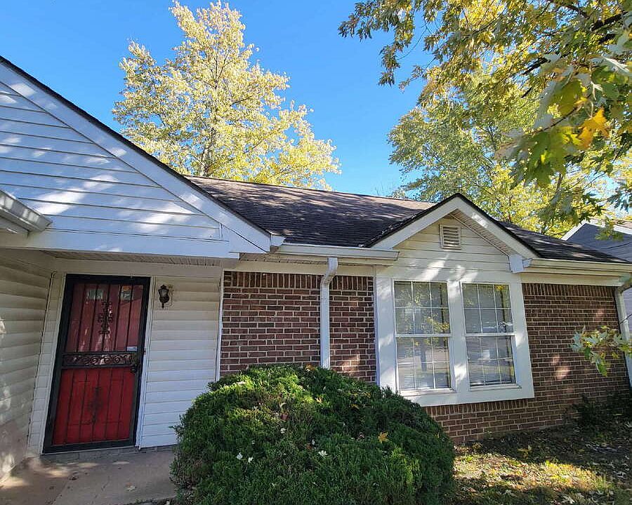 1st image of 2719 N Parker Ave