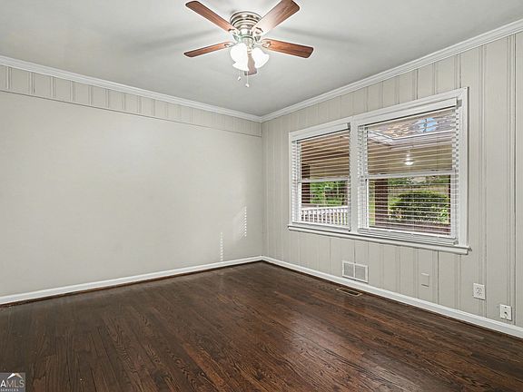 2nd image of 2615 Glenvalley Dr