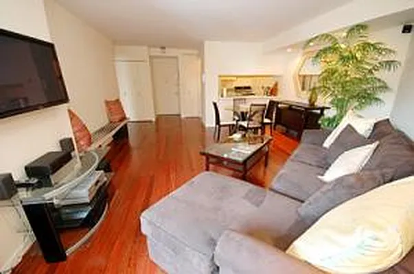 Rented by Mary Ellen Klein | media 28