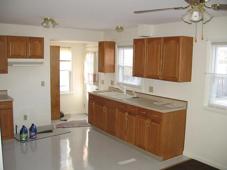 2325 Broadhaven Ave NW — Photo 8