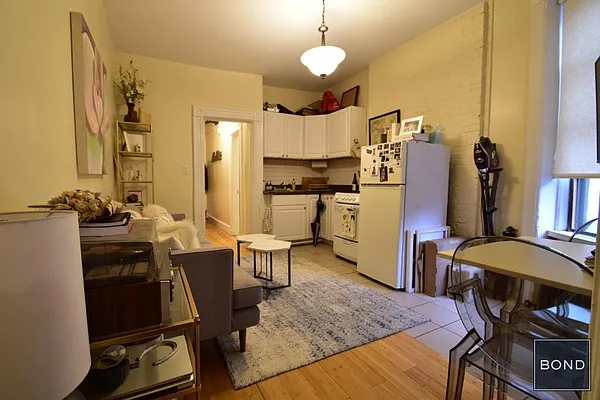 Rented by Bond New York | media 1