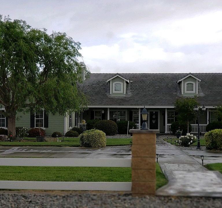 2nd image of 1609 W Avenue L12