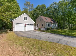 32 Deer Run Dr, Buxton, ME 04093