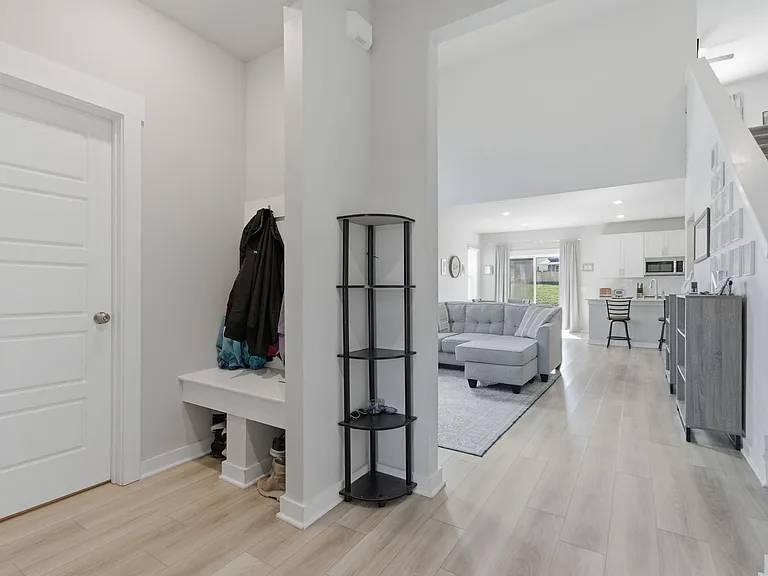 277 Casper Dr — Photo 6