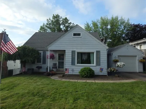 1730 Vine St, Coshocton, OH 43812