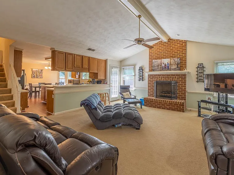917 Fox Ridge Trl — Photo 8