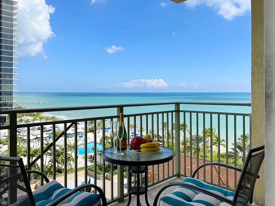 2080 S Ocean Dr #806