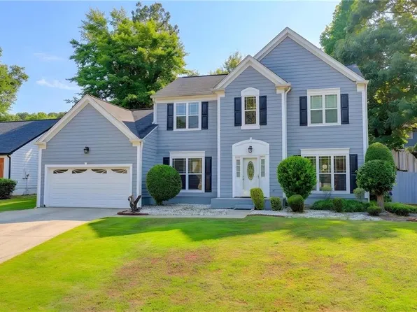 302 Cimarron Way, Lawrenceville, GA 30044