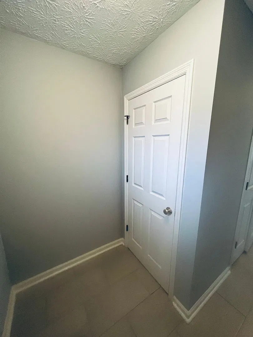 Donahue Crossing Condos, Unit 403 — Photo 3