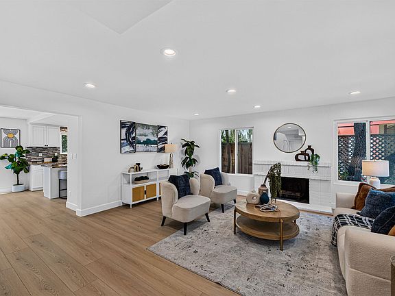 3rd image of 34499 Salinas Pl