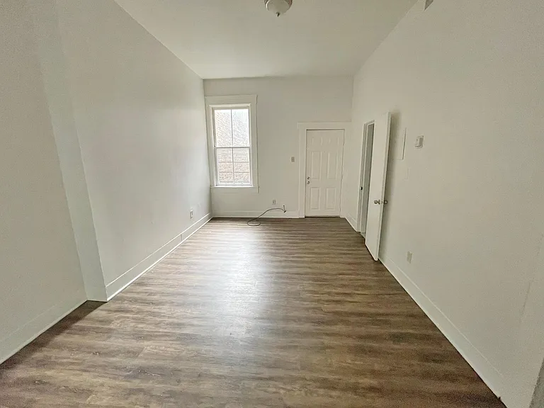 1735 Elm St #4 — Photo 5