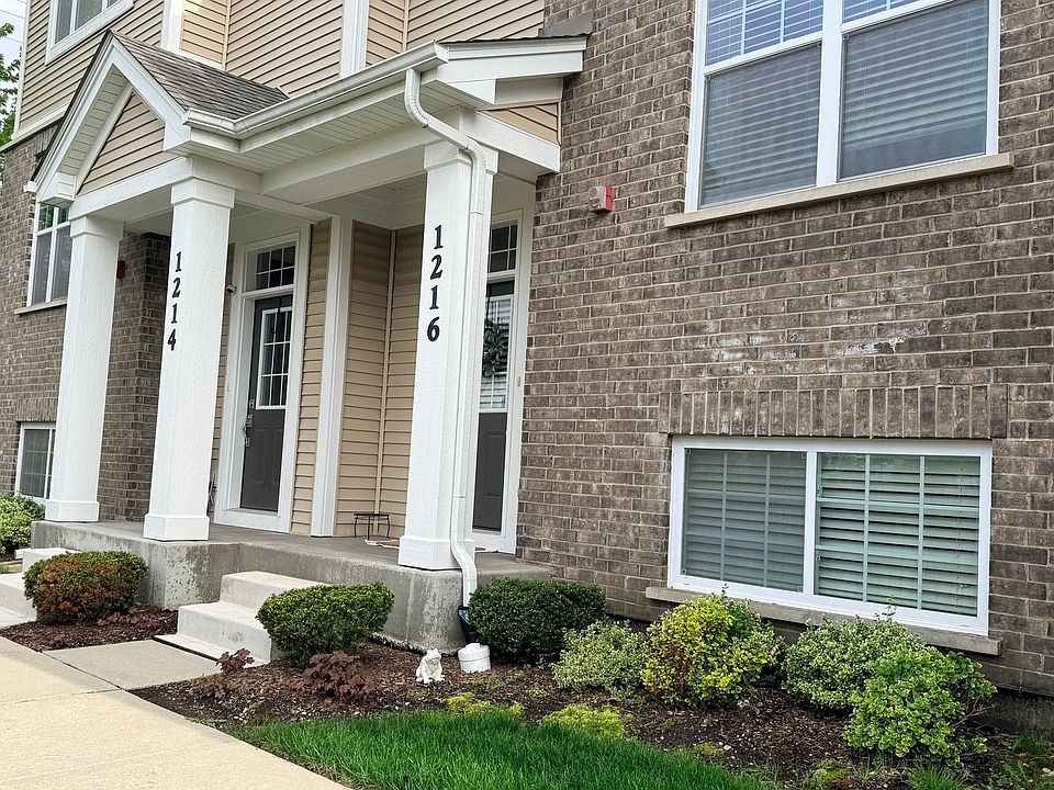 2nd image of 1216 Elm St