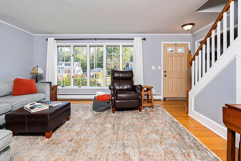 4th image of 23 E Wiggand Drive