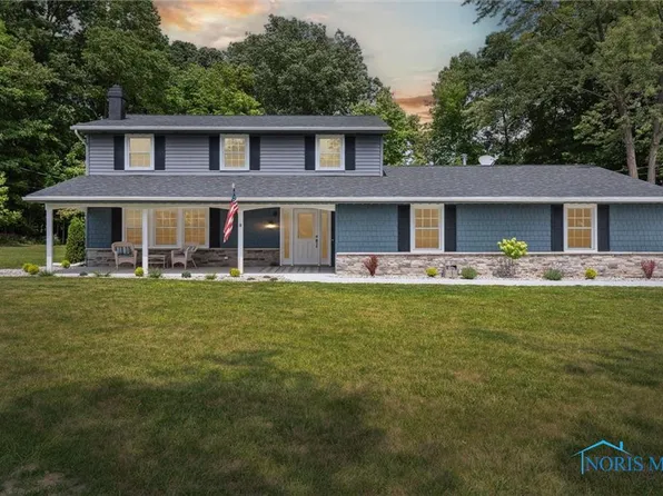8 Martha Ln, Napoleon, OH 43545
