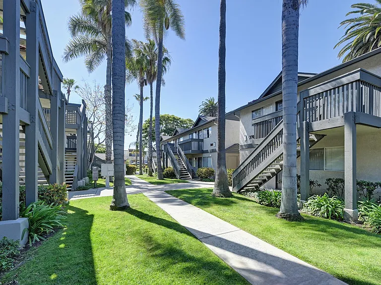 Elan Carlsbad Shores — Photo 4