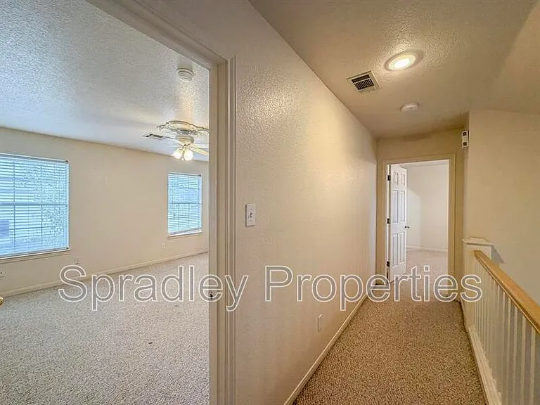 2024 S 55th St — Photo 9