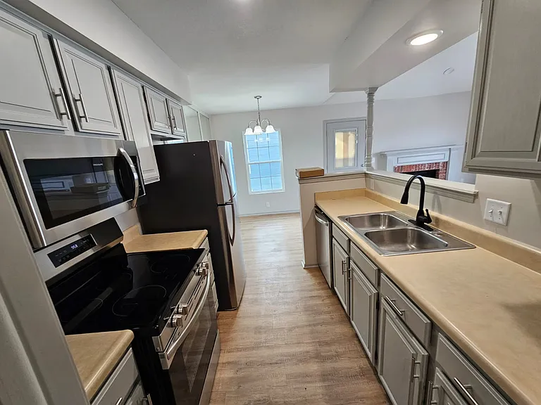 1717 S Cypress St #222 — Photo 10