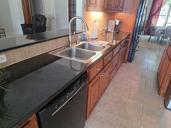 5th image of 2416 Birmingham Dr