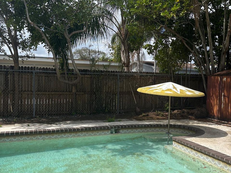 2nd image of 209 NW 79th Terrace