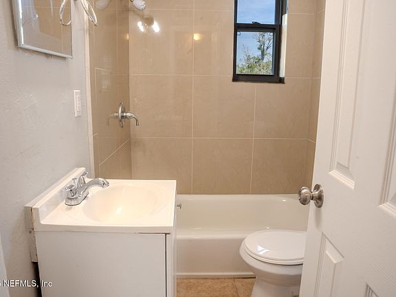 3rd image of 1124 W 25TH Street