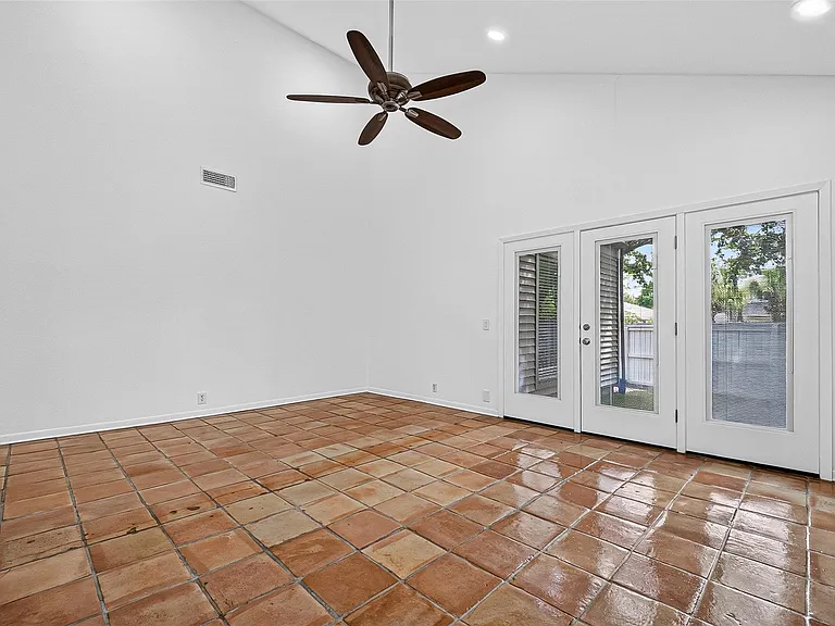 1344 Chardonnay Dr — Photo 16