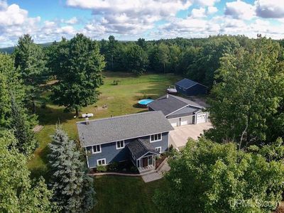 25116 Upper Point Mills Rd, Hancock, MI, 49930