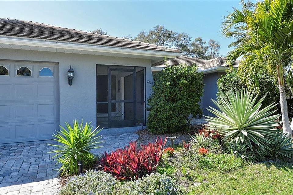 1st image of 2305 Goya Dr