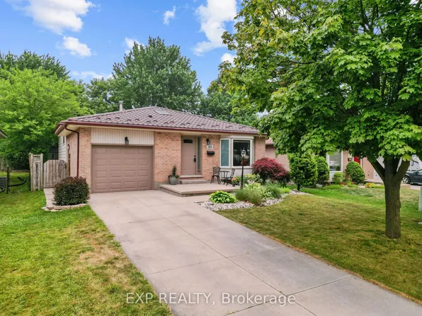 103 Clara Cres, London, ON N6E 3G7