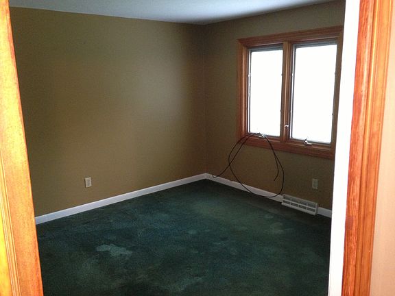 4th image of 588 Atterbury Blvd