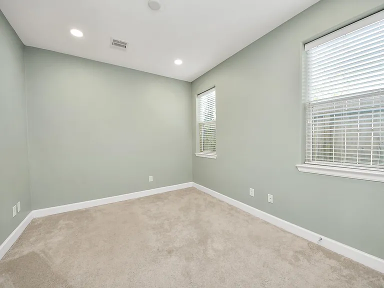 1716 Stuart St — Photo 6
