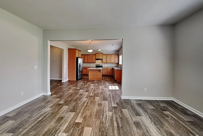 807 Dantzler Ct — Photo 6