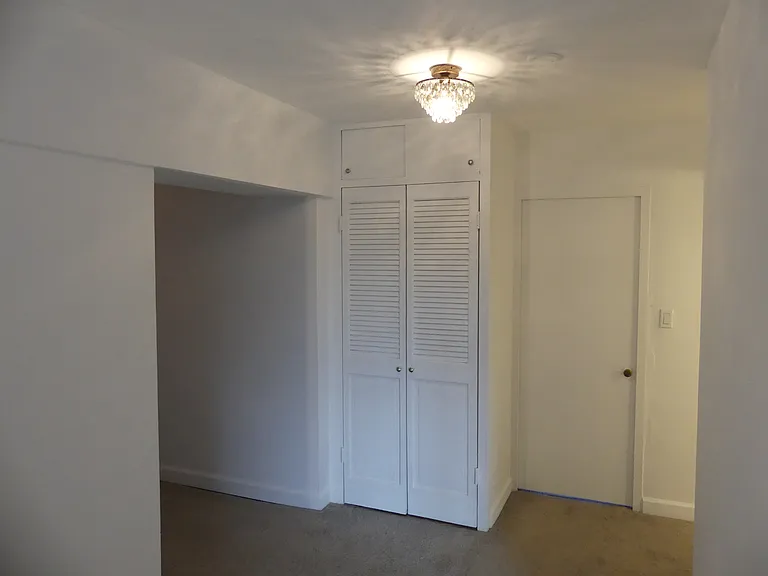 4970 N Marine Dr #721 — Photo 4