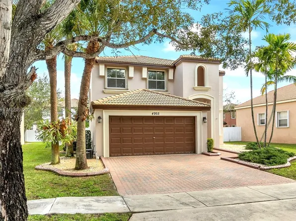 4955 SW 159th Ave, Pembroke Pines, FL 33027