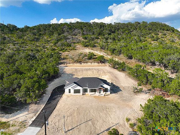 3rd image of 420 Sendera Hills Dr