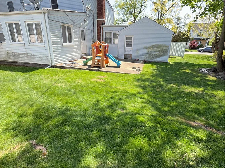 42 Rhodes Dr #HOUSE — Photo 16