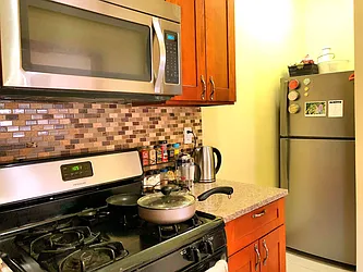 Rented by Rapid Realty Cobble Hill