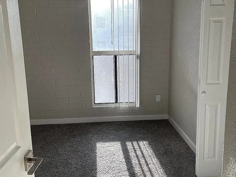 Bedroom_2_Entry_324705