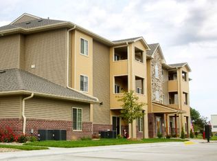 1619 E Military Ave #2104, Fremont, NE 68025