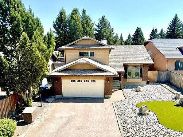42 N Ridgewood Blvd W, Lethbridge, AB T1K 6B9