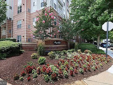 9480 Virginia Center Boulevard — Photo 1