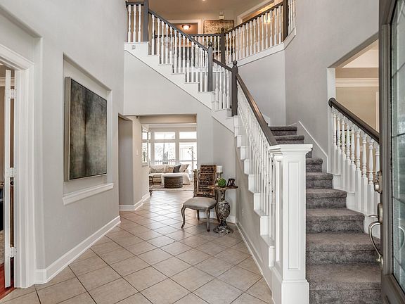 3rd image of 143 Hansom Trail St