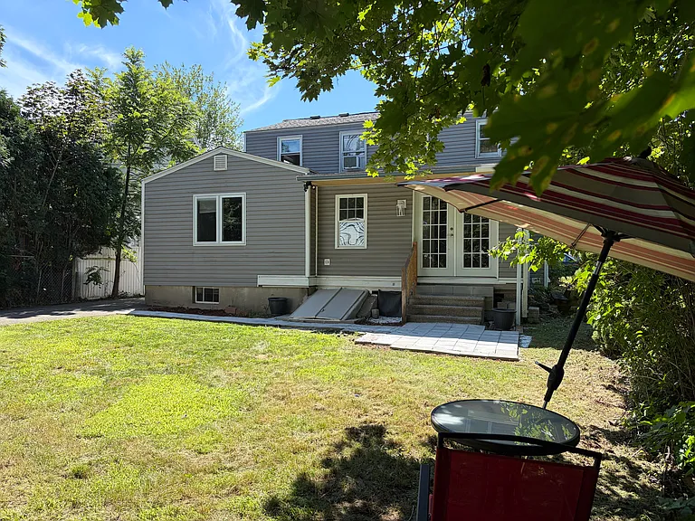 45 Tunxis St — Photo 3