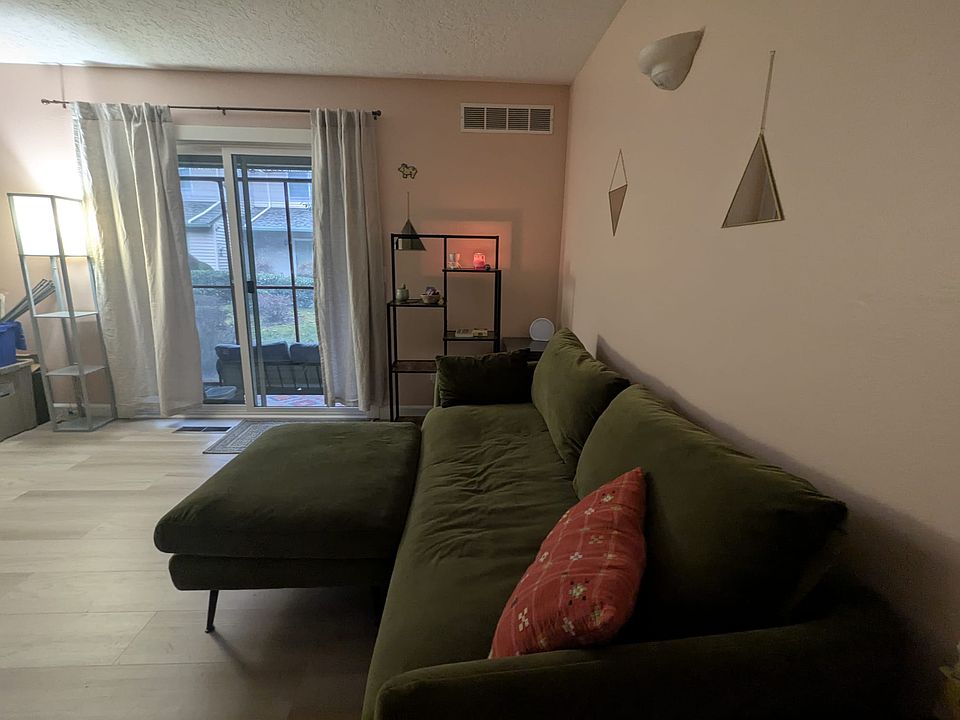 1st image of 12002 N Jantzen Beach Ave #50