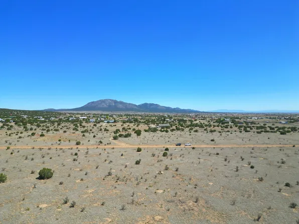 36 Indian Sky Ln, Edgewood, NM 87015