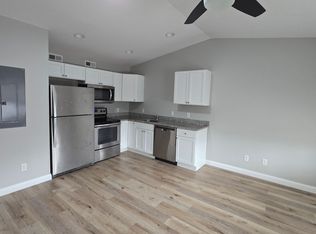 5113 Devils Glen Rd APT 237, Bettendorf, IA 52722