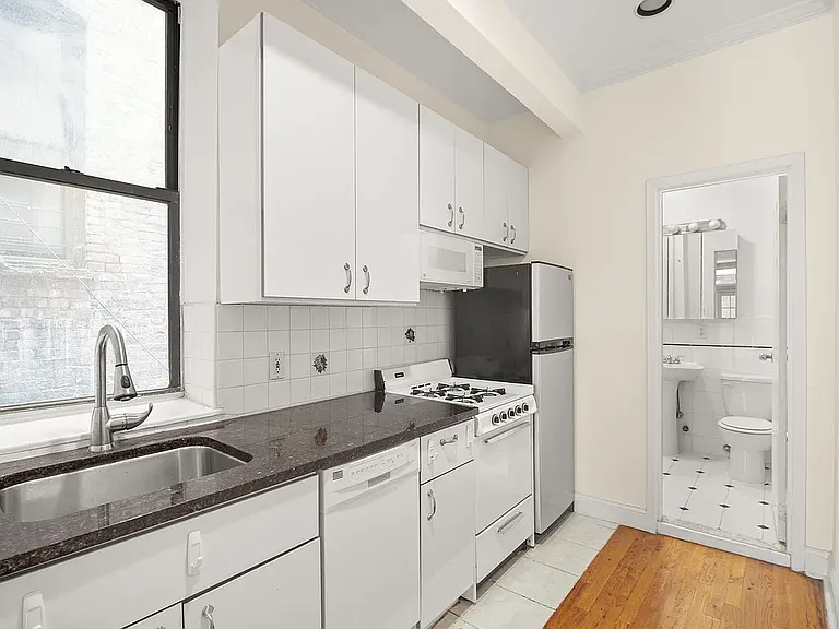 75 E 3rd St #B1 — Photo 6